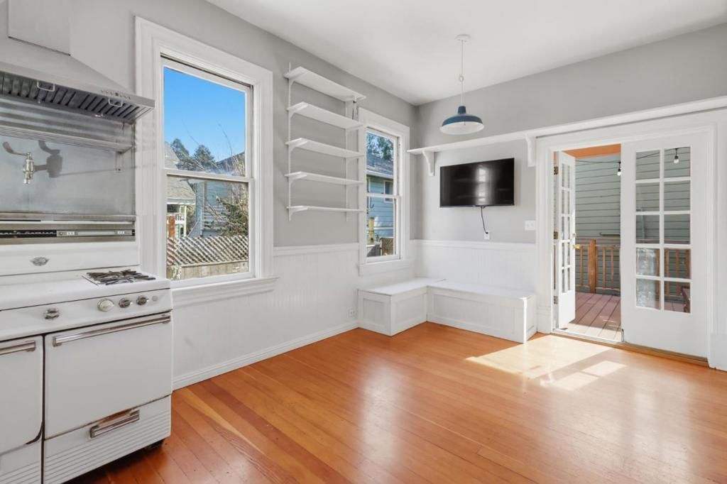 Image 26 of property listing at 225 Union Street, Santa Cruz, CA 95060