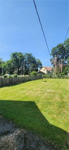 216 Lyndhurst Street, Rochester, NY 14605