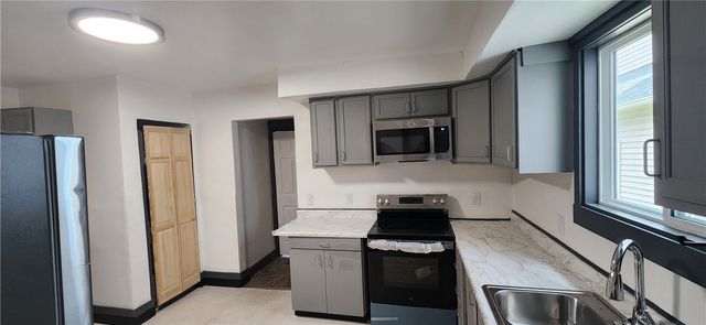 216 Lyndhurst Street, Rochester, NY 14605