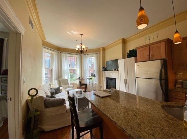 263 Newbury 6, Boston, MA 02116