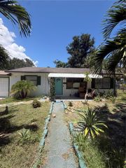 811 28TH AVENUE S, St Petersburg, FL 33705