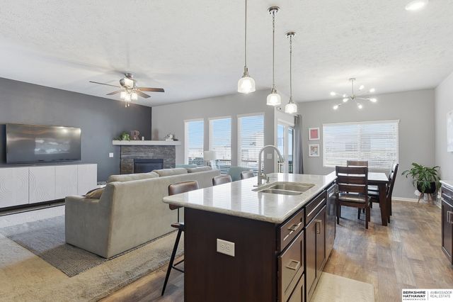 16418 Lilac Street, Omaha, NE 68116