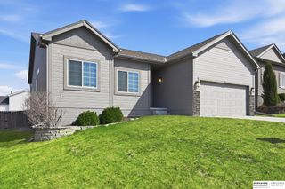 16418 Lilac Street, Omaha, NE 68116