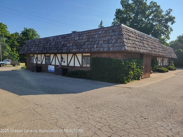 611 W State Street, St. Johns, MI 48879