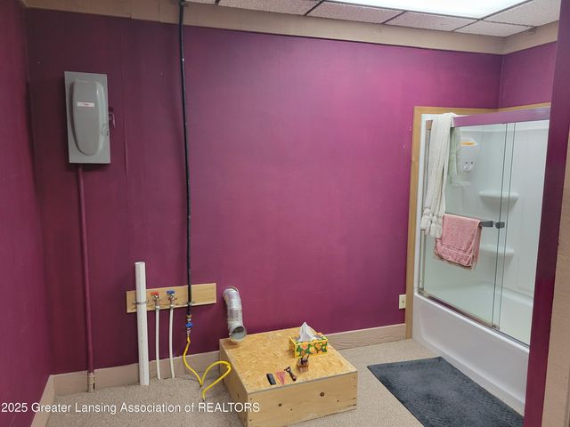 611 W State Street, St. Johns, MI 48879