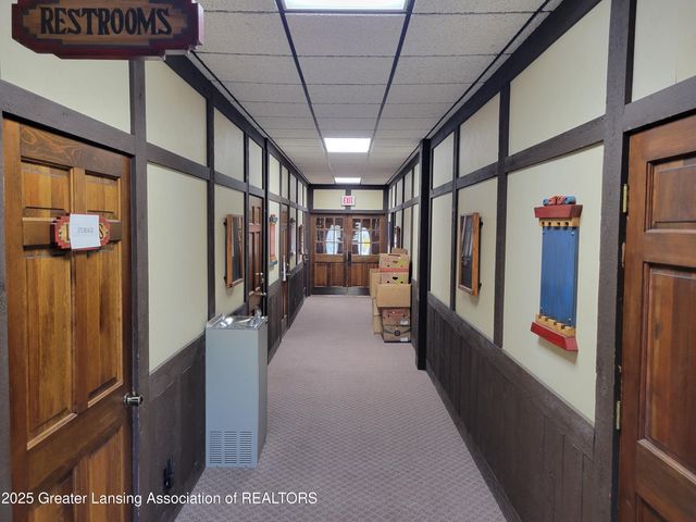 611 W State Street, St. Johns, MI 48879