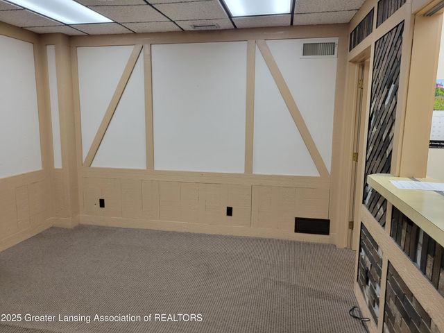 611 W State Street, St. Johns, MI 48879