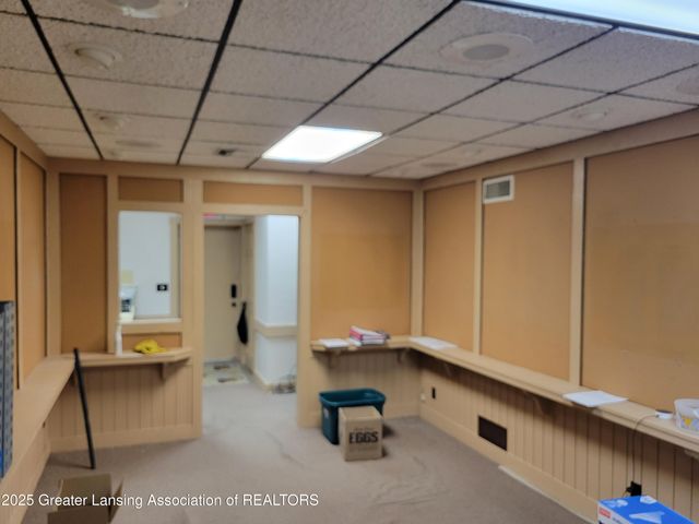 611 W State Street, St. Johns, MI 48879