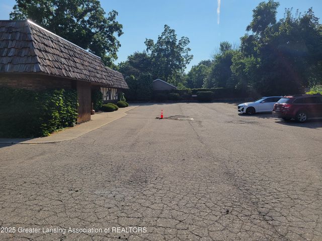 611 W State Street, St. Johns, MI 48879