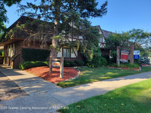 611 W State Street, St. Johns, MI 48879