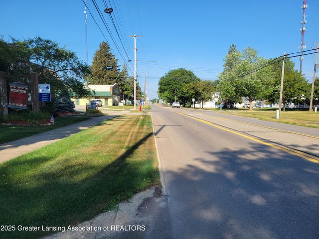 611 W State Street, St. Johns, MI 48879