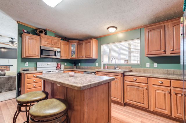 1328 N Avenue, Tahoka, TX 79373