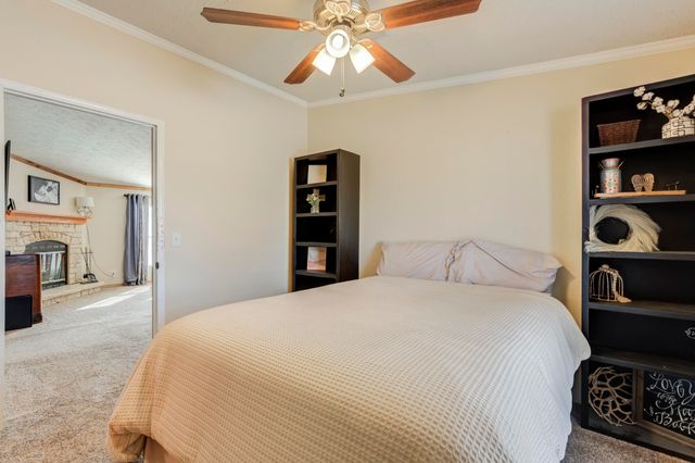 1328 N Avenue, Tahoka, TX 79373