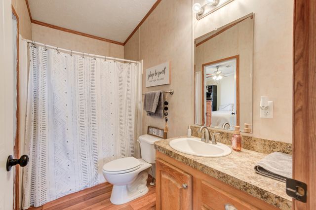 1328 N Avenue, Tahoka, TX 79373