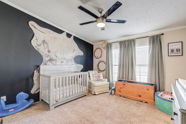 1328 N Avenue, Tahoka, TX 79373