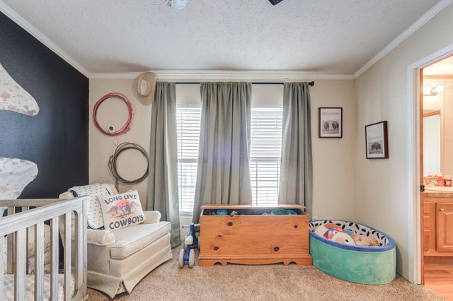 1328 N Avenue, Tahoka, TX 79373