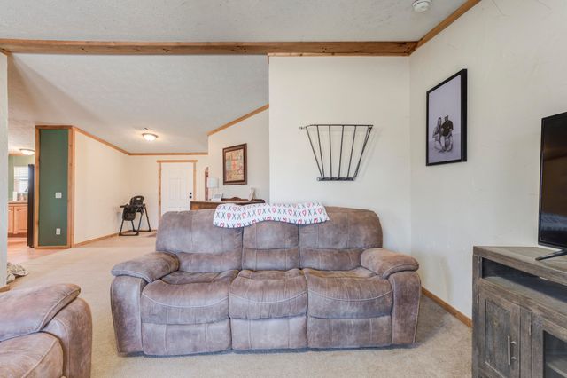 1328 N Avenue, Tahoka, TX 79373