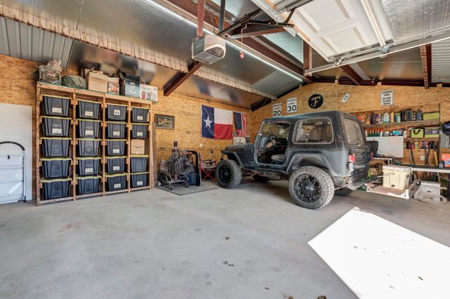 1328 N Avenue, Tahoka, TX 79373