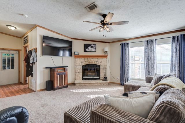 1328 N Avenue, Tahoka, TX 79373