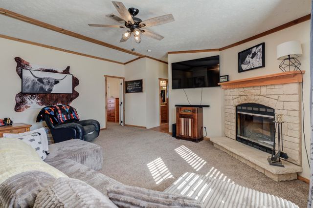 1328 N Avenue, Tahoka, TX 79373