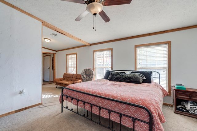 1328 N Avenue, Tahoka, TX 79373