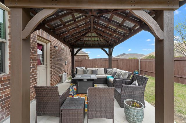 909 First Street, Sanger, TX 76266