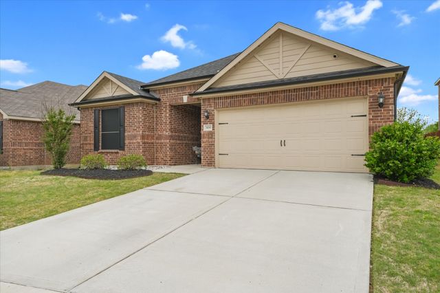 909 First Street, Sanger, TX 76266