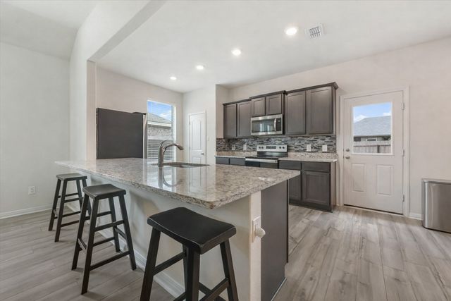 909 First Street, Sanger, TX 76266