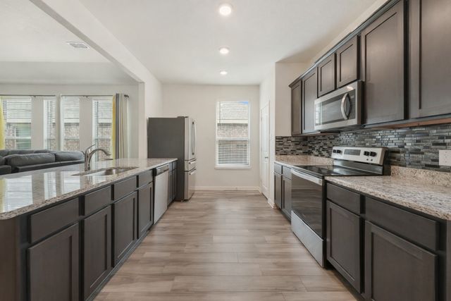 909 First Street, Sanger, TX 76266