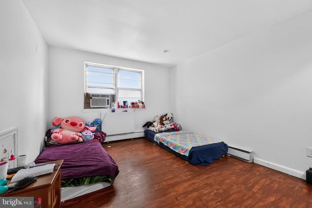 1132 W MAIN ST, Norristown, PA 19401