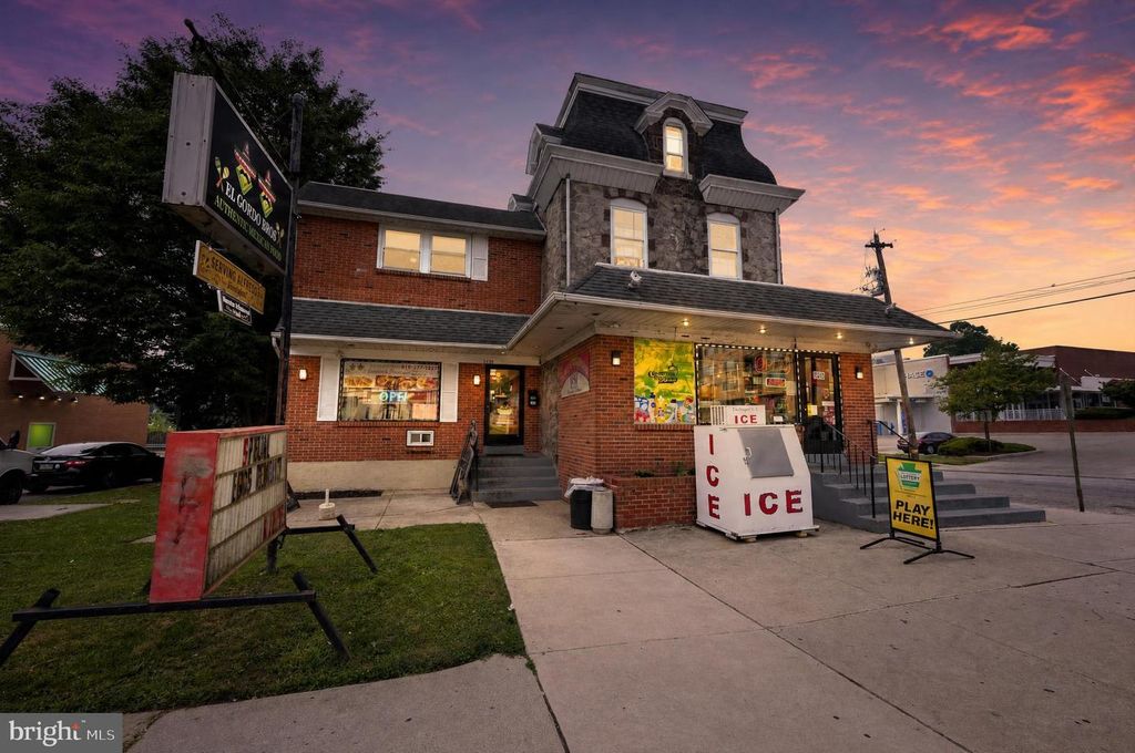 1132 W MAIN ST, Norristown, PA 19401