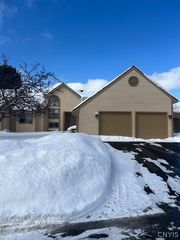 303 White Heron Circle, Manlius, NY 13066