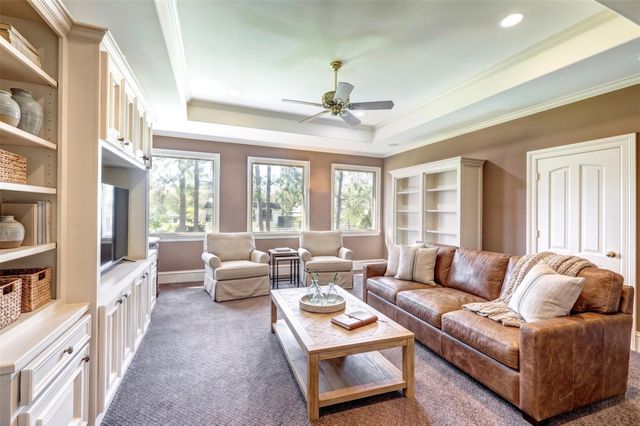 725 Blalock Road, Hedwig Village, TX 77024