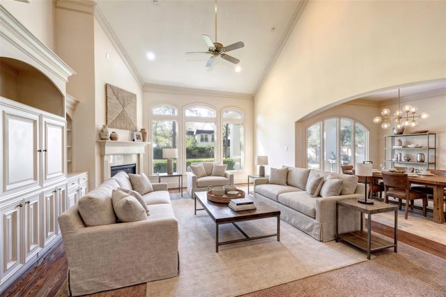 725 Blalock Road, Hedwig Village, TX 77024
