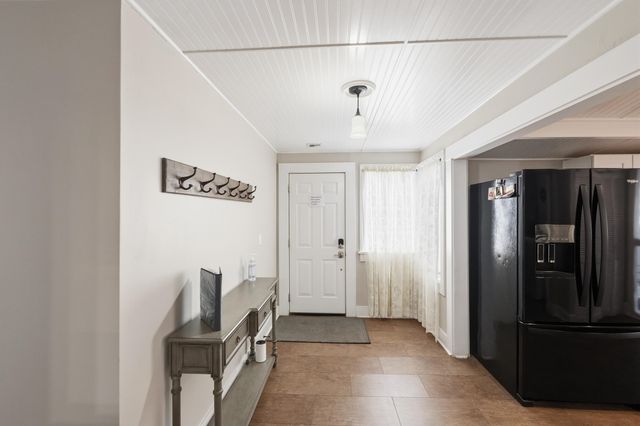 1812 Silver Avenue SE, Albuquerque, NM 87106