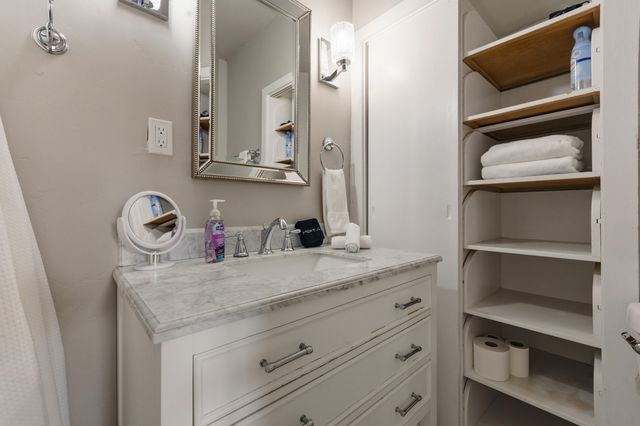 1812 Silver Avenue SE, Albuquerque, NM 87106