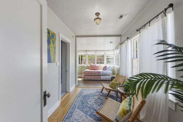 1812 Silver Avenue SE, Albuquerque, NM 87106
