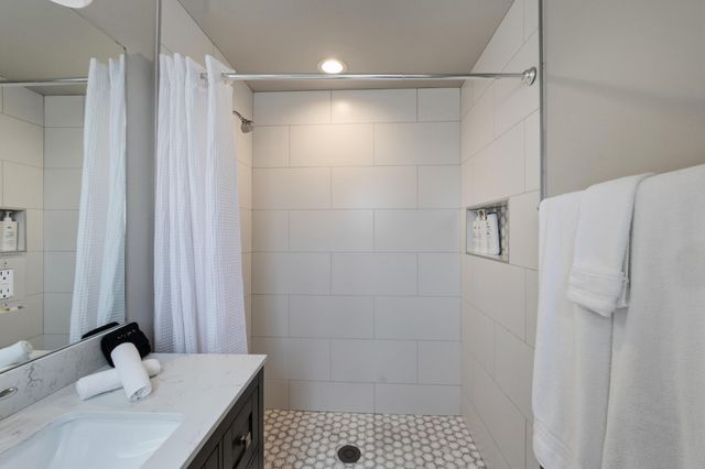 1812 Silver Avenue SE, Albuquerque, NM 87106