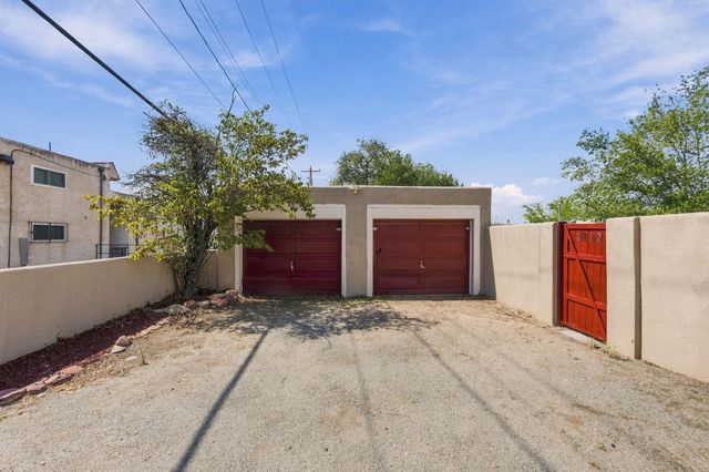 1812 Silver Avenue SE, Albuquerque, NM 87106