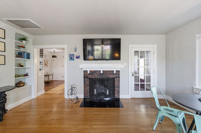1812 Silver Avenue SE, Albuquerque, NM 87106