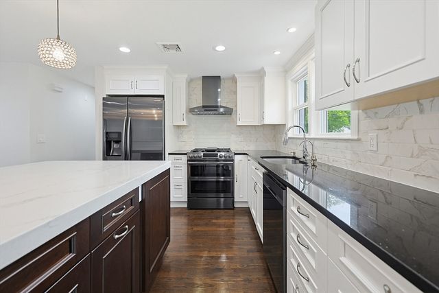 20 Mulhall Dr, Ashland, MA 01721