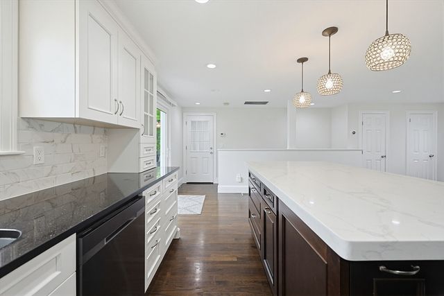 20 Mulhall Dr, Ashland, MA 01721
