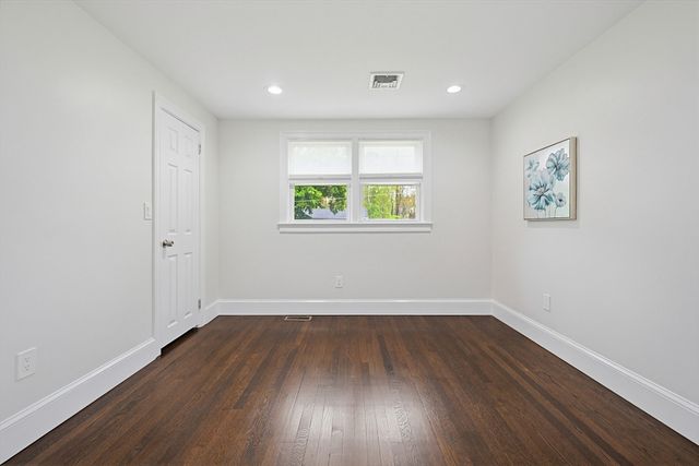 20 Mulhall Dr, Ashland, MA 01721