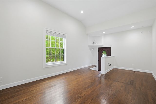 20 Mulhall Dr, Ashland, MA 01721