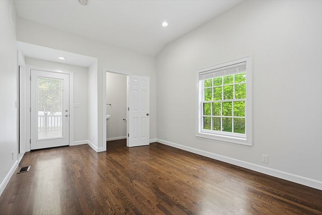 20 Mulhall Dr, Ashland, MA 01721