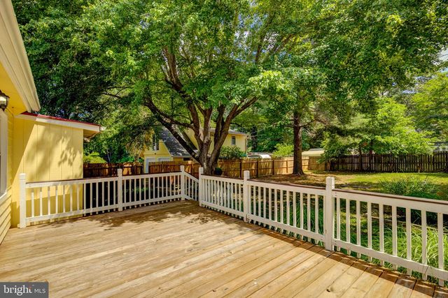 129 MARTIN ST, Bowling Green, VA 22427