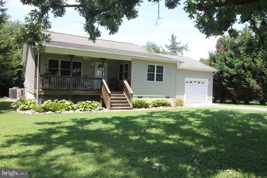 225 LAKEVIEW DR, Mineral, VA 23117