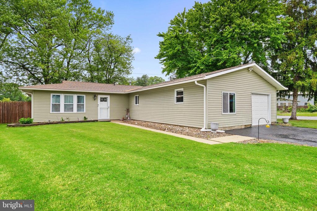 2 BUCKINGHAM, Eastampton, NJ 08060