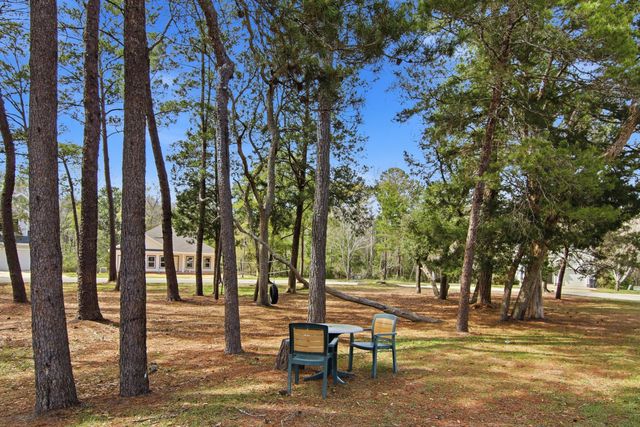 169 N Marsh Landing, Freeport, FL 32439