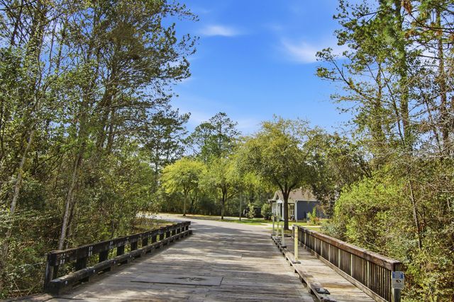 169 N Marsh Landing, Freeport, FL 32439